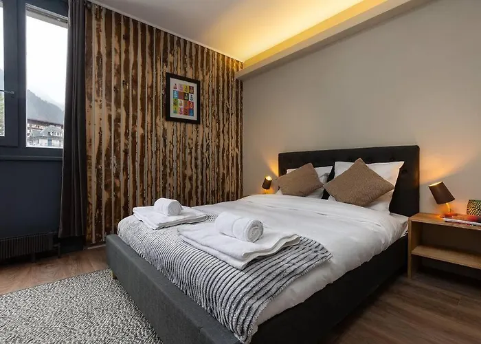 Beautiful Cosy, Modern In Centre Apartment *