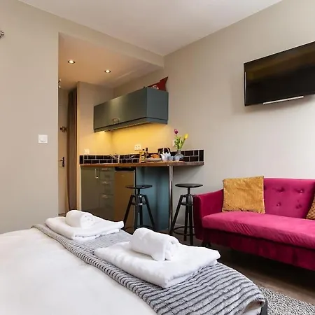 Beautiful Cosy, Modern In Centre Appartement